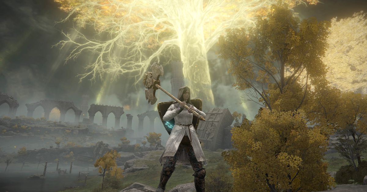 How to two-hand a weapon in Elden Ring